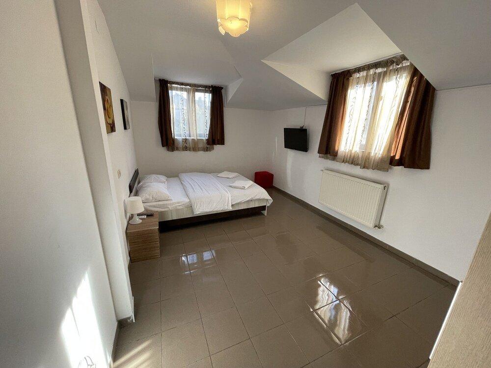 Han Piata Uniri Cozy Bucureşti